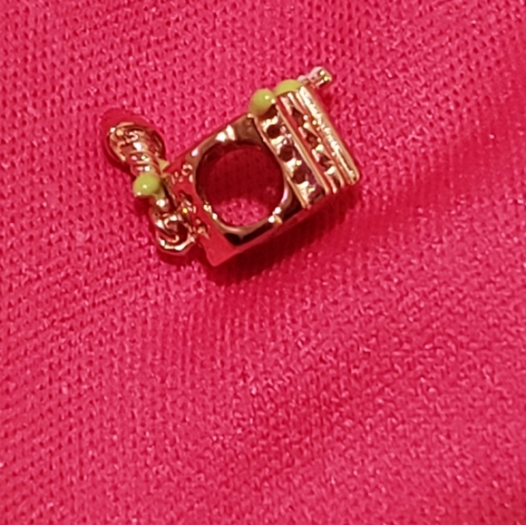 Tulip Charm - Picture 4 of 7